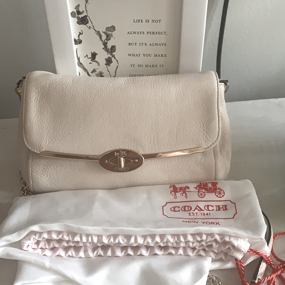 Women’s Coach handbag